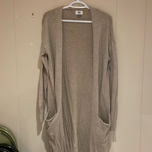 Size M cardigan with pockets